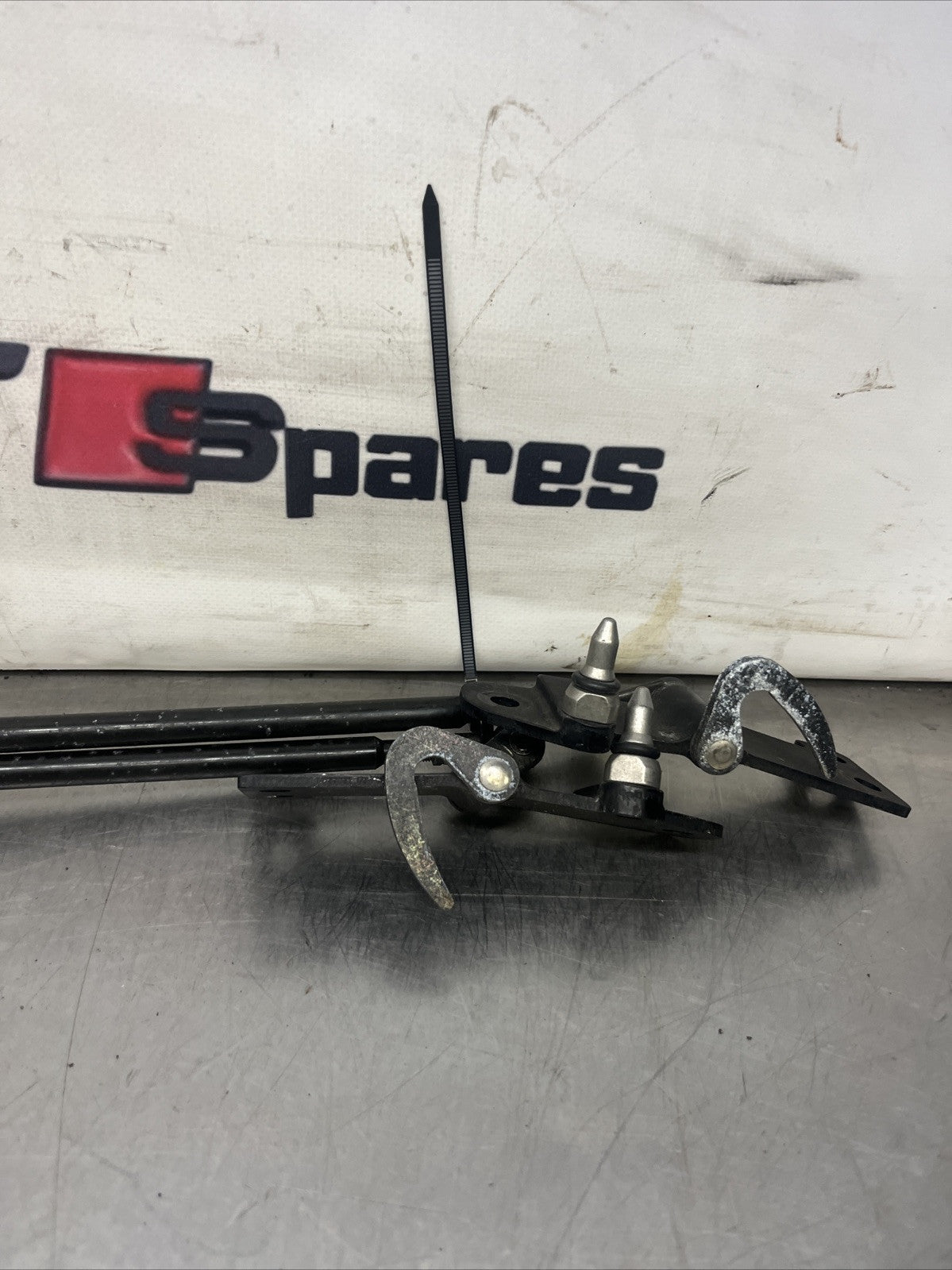 Audi TT Mk1 98-06 8N Roadster Soft Top Hood Roof Shut Latch Catch Lock & Handle