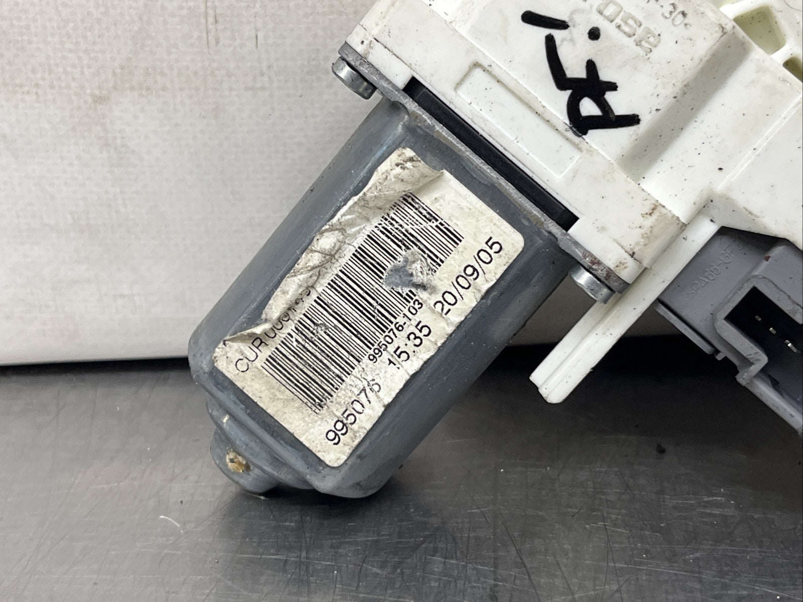2005-09 RANGE ROVER SPORT FRONT PASSANGER SIDE WINDOW MOTOR 995076