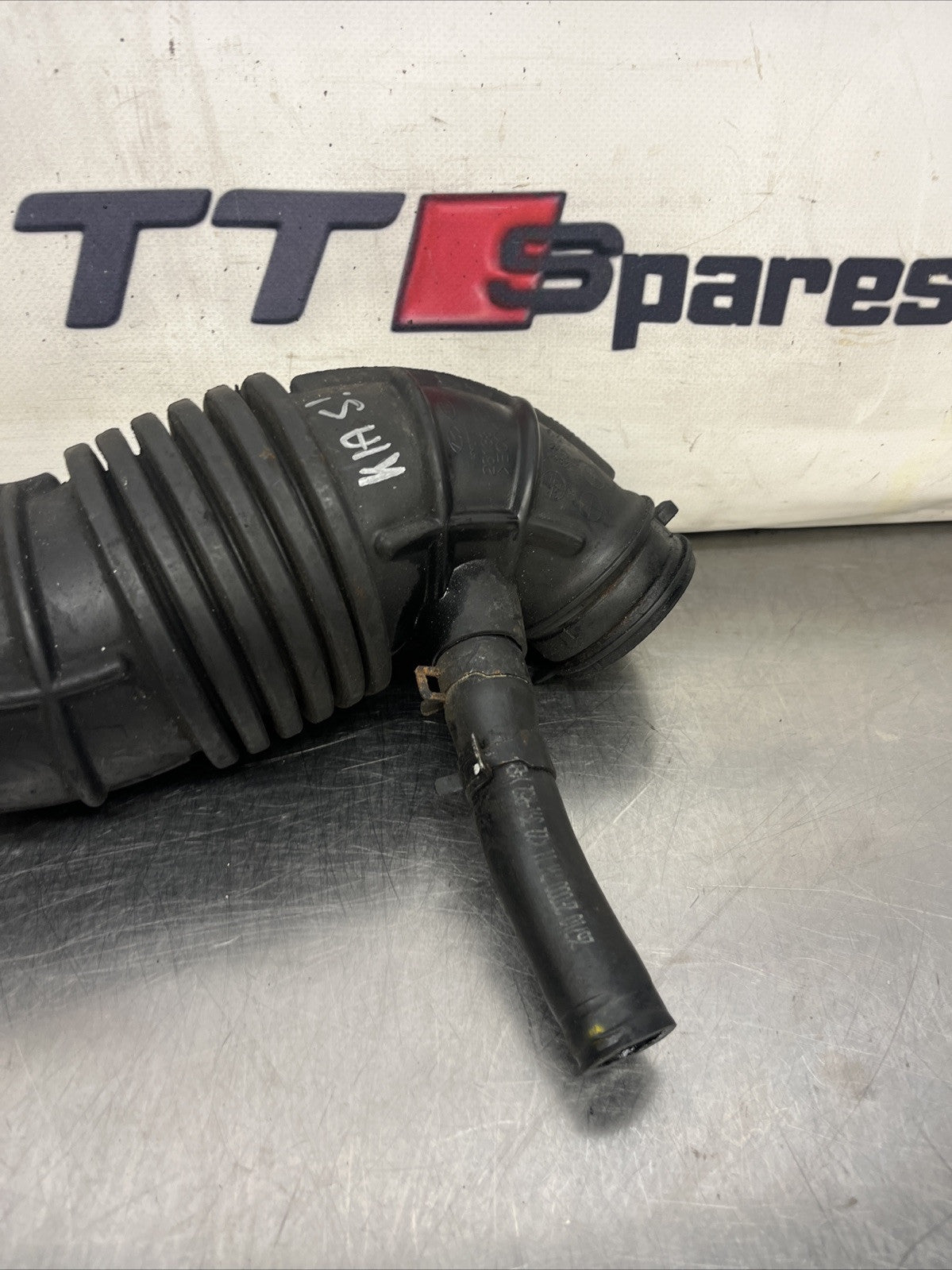 2011 KIA SORENTO MK2 XM 2.2 DIESEL AIR INTAKE PIPE HOSE 28138-2P300