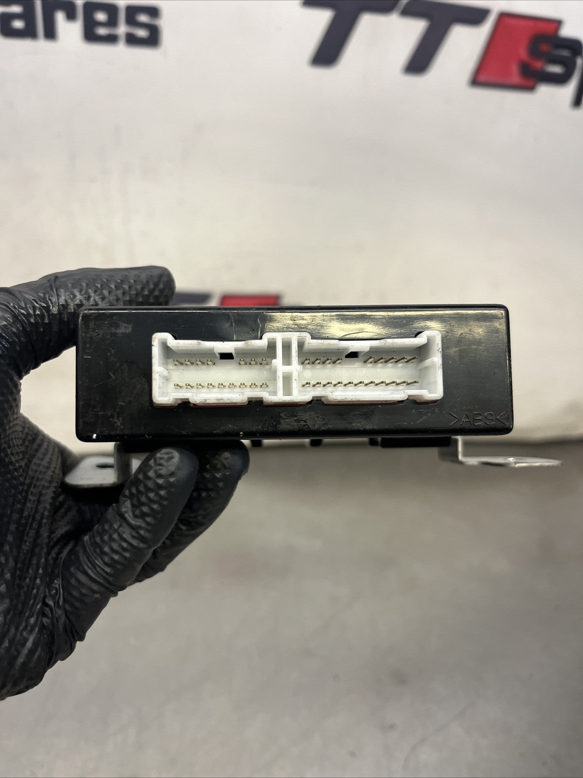 KIA SORENTO PARKING SENSOR CONTROL UNIT ECU MK2 957002P200 2010 - 2014