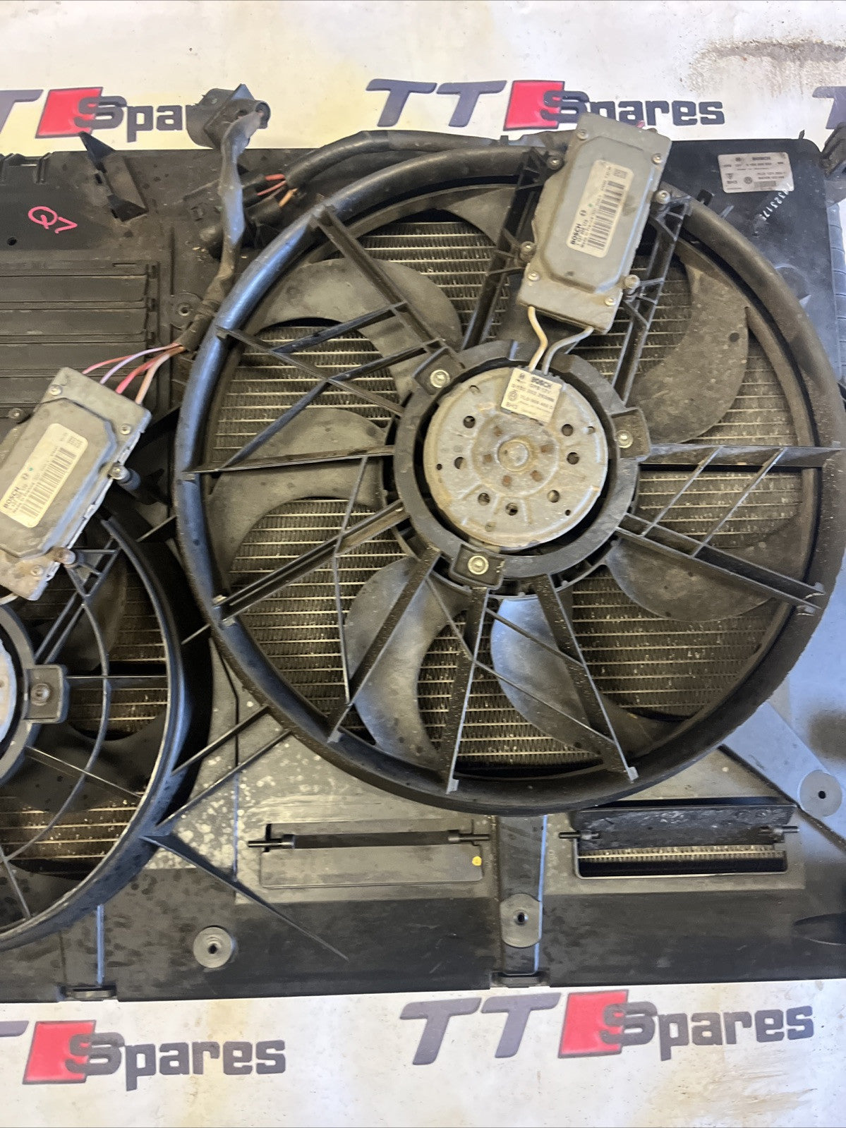 2004-2010 VOLKSWAGEN TOUAREG Radiator Cooling Fan/Motor 7L0121203F